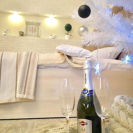 Studio Luxe On Victory Street In The City Center ヴィーンヌィツャ エクステリア 写真