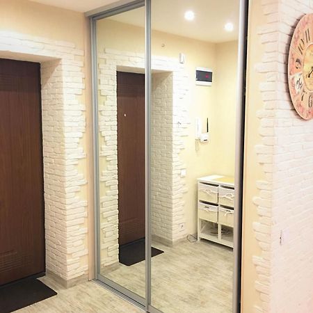 Studio Luxe On Victory Street In The City Center ヴィーンヌィツャ エクステリア 写真